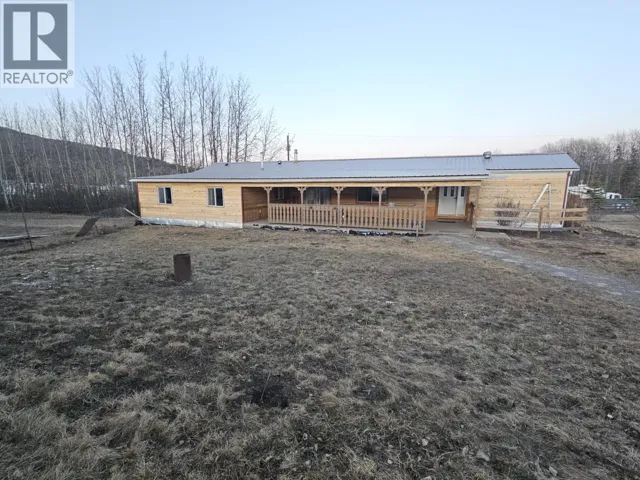 4504 42 Avenue NE, Chetwynd, British Columbia V0C1J0