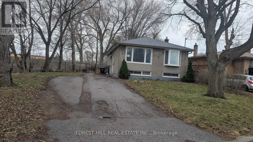 21 CAULFIELD ROAD, Toronto (Elms-Old Rexdale), Ontario M9W1X1