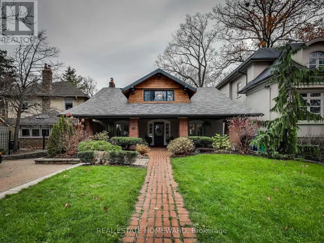 15 PINE CRESCENT, Toronto (The Beaches), Ontario M4E1L1