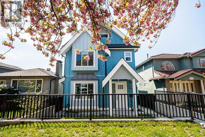 2972 E 7TH AVENUE, Vancouver, British Columbia V5M1V3