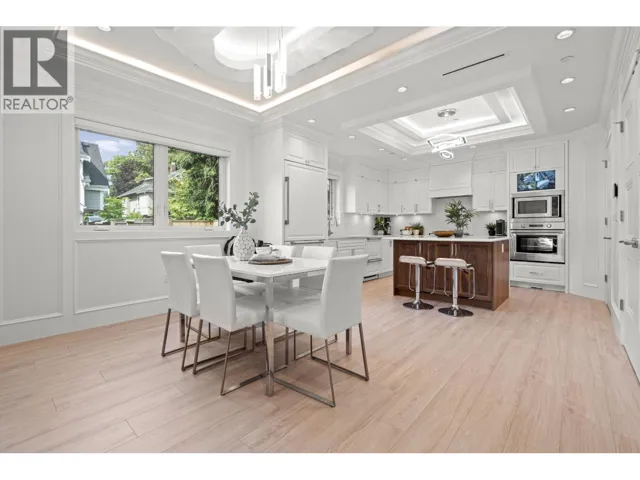 2377 W 7TH AVENUE, Vancouver, British Columbia V6K1Y4