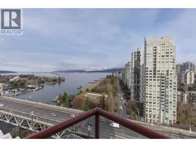 2005 1000 BEACH AVENUE, Vancouver, British Columbia V6E4M2