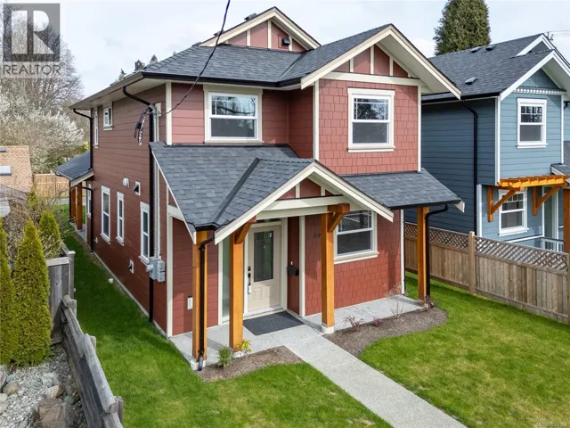 649 5th St, Courtenay, British Columbia V9N1K5