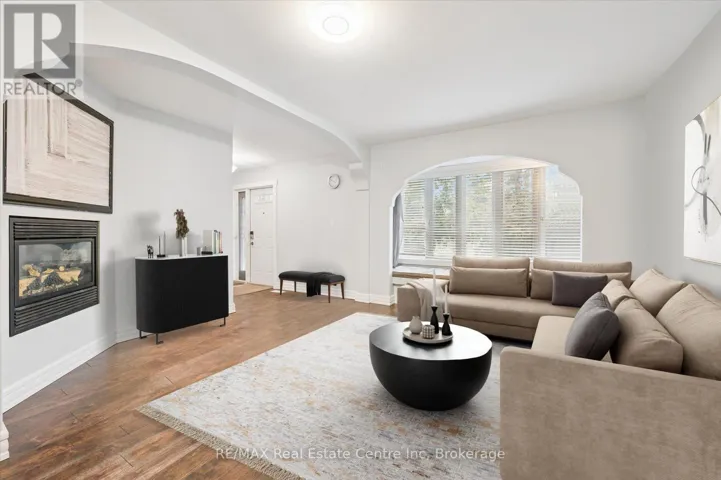 500 WATSON PARKWAY S, Guelph (York/Watson Industrial Park), Ontario N1L0N9