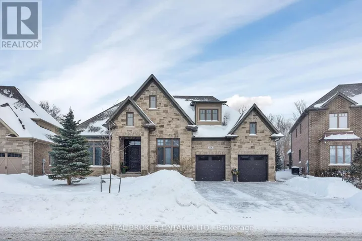44 PIONEER RIDGE DRIVE, Kitchener, Ontario N2P0G6
