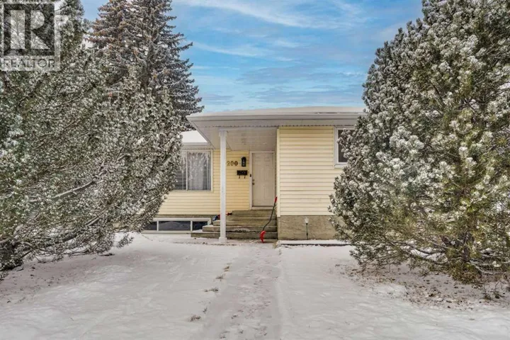200 Penbrooke Close SE, Calgary, Alberta T2A3P1