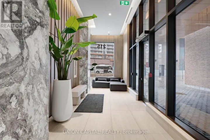 530 - 215 LAKESHORE ROAD W, Mississauga (Port Credit), Ontario L5H0A9