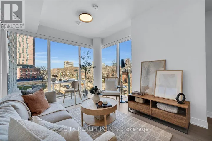 209 - 664 SPADINA AVENUE, Toronto (University), Ontario M5S2H7