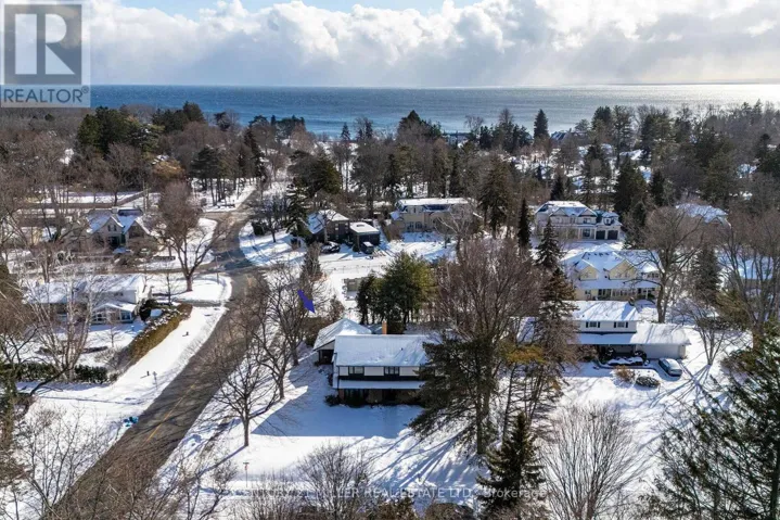 134 ABBEY COURT, Oakville (MO Morrison), Ontario L6J4L1