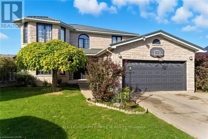 2 MORNINGSTAR COURT, Hamilton (Trenholme), Ontario L8W3E1
