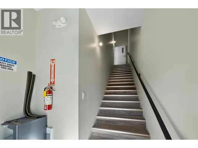 7450 DALLAS Drive Unit# 204, Kamloops, British Columbia V2C6X2