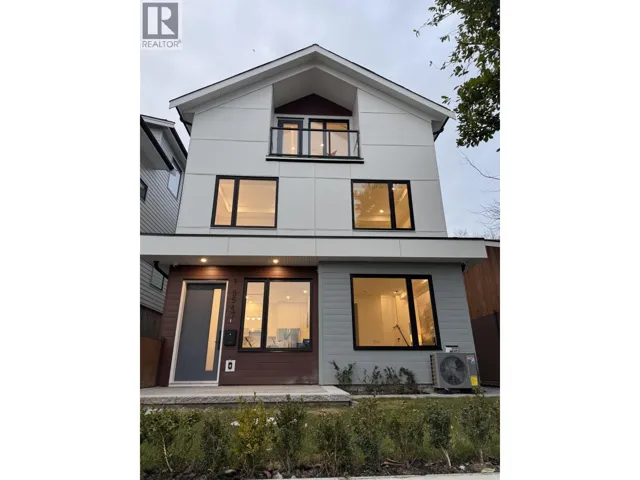 1 3547 E GEORGIA STREET, Vancouver, British Columbia V5K2L9