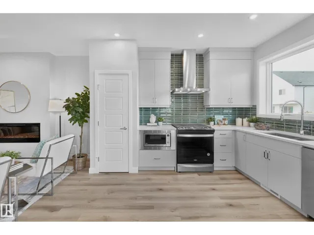 1230 CRISTALL WY SW, Edmonton, Alberta T6W5T1