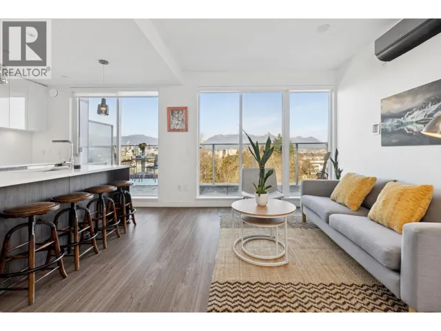 505 379 E BROADWAY, Vancouver, British Columbia V5T1W6