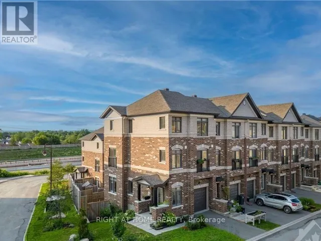 558 RECOLTE PRIVATE, Ottawa, Ontario K1E0B4