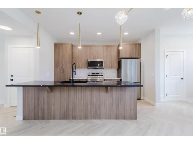 2116 CROSSBILL LN NW, Edmonton, Alberta T6W4V8