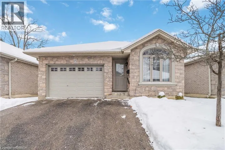 54 GLENWOOD Drive Unit# 15, Brantford, Ontario N3S3G6