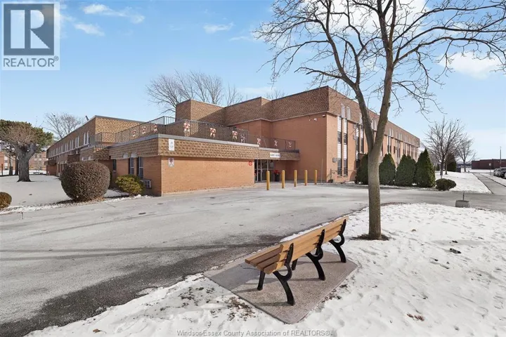 6255 THORNBERRY CRESCENT Unit# 272, Windsor, Ontario N8T3A5