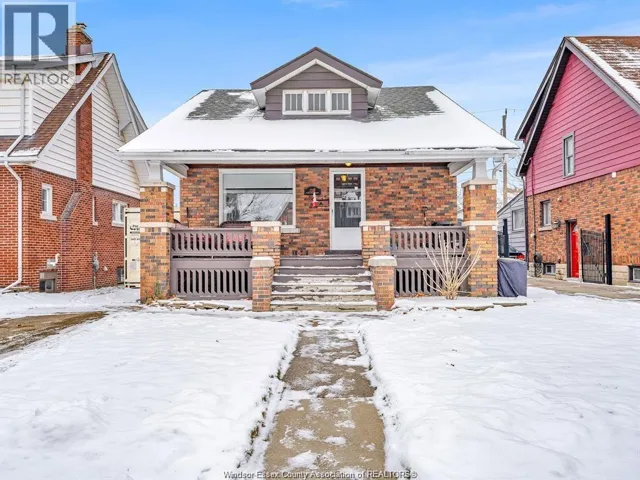 2327 WINDERMERE ROAD, Windsor, Ontario N8W2T1