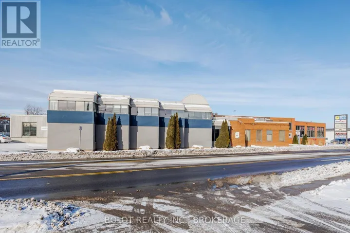 120 - 325 WELLAND AVENUE, St. Catharines (E. Chester), Ontario L2R2R2