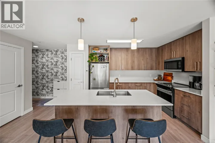 202 100 Presley Pl, View Royal, British Columbia V9B0H5