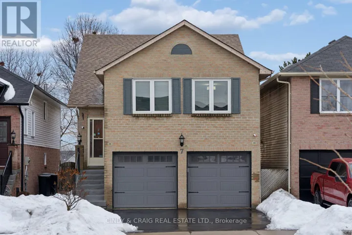 7 EMPIRE CRESCENT, Clarington (Courtice), Ontario L1E1E4