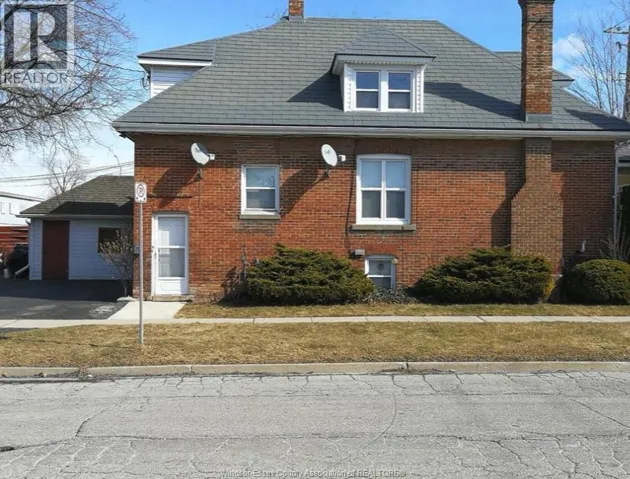 201 GRAND AVENUE West, Chatham, Ontario N7L1C2