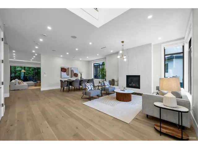 10062 174A STREET, Surrey, British Columbia V4N4L7