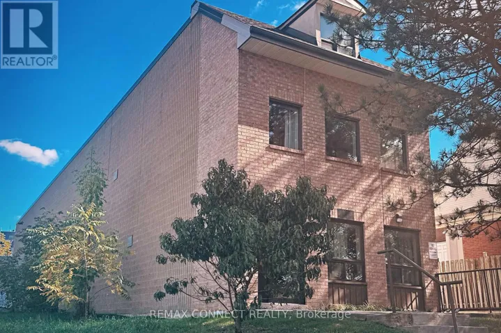 303 - 4872 VALLEY WAY, Niagara Falls (Cherrywood), Ontario L2E1W3