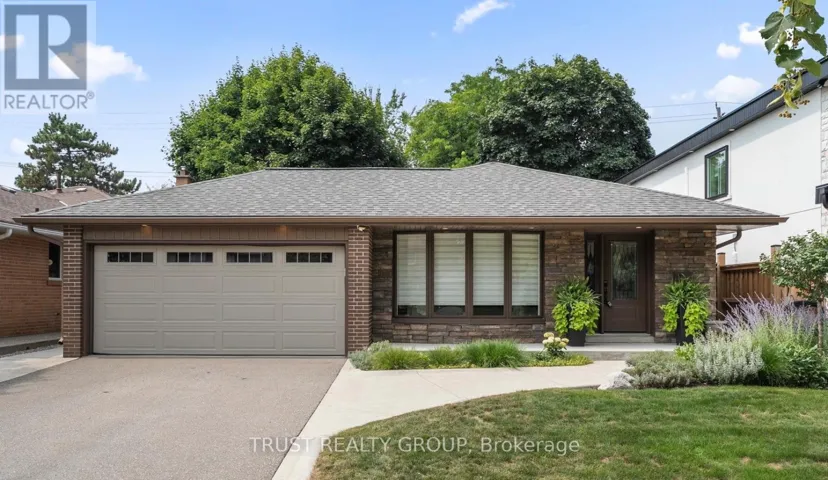 18 DEANECREST ROAD, Toronto (Eringate-Centennial-West Deane), Ontario M9B5W4