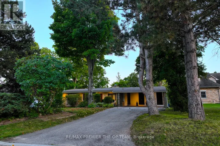 175 DAVIDSON DRIVE, Vaughan (Islington Woods), Ontario L4L1M2