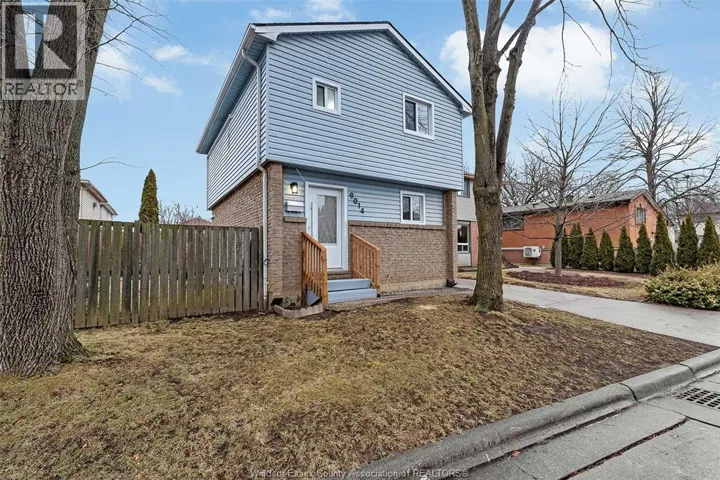 9014 COPPERFIELD COURT, Windsor, Ontario N8S4H3