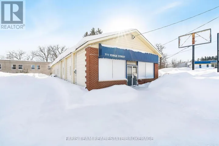 711 YONGE STREET, Midland, Ontario L4R2E1