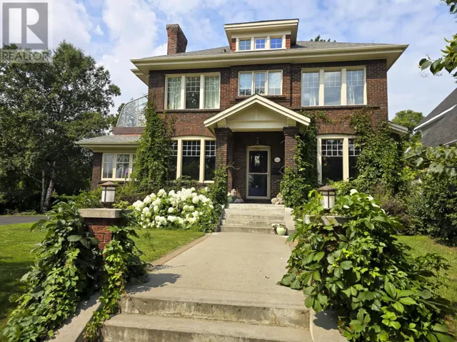 124 Summit AVE, Thunder Bay, Ontario P7B3P1