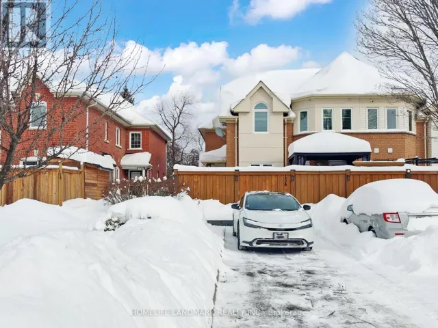 156 PRESSED BRICK DRIVE, Brampton (Brampton North), Ontario L6V4K6
