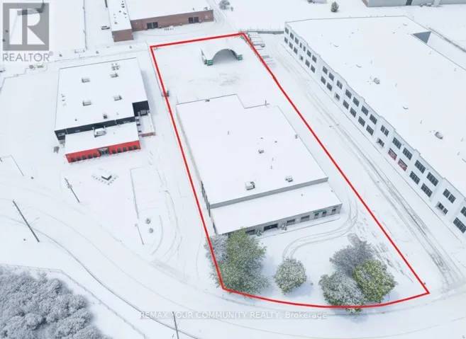 145/1 ENGELHARD DRIVE, Aurora (Aurora Grove), Ontario L4G3V1