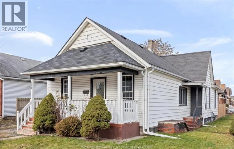 894 UNIVERSITY AVENUE, Windsor, Ontario N9A2Z9