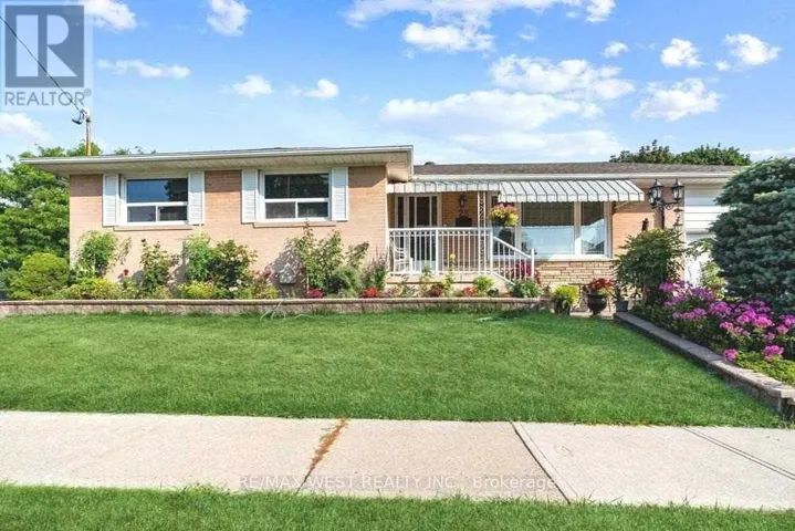 LOWER - 28 PARAGON ROAD, Toronto (Kingsview Village-The Westway), Ontario M9R1J5