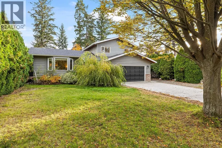 875 Coronado Crescent, Kelowna, British Columbia V1W2K3
