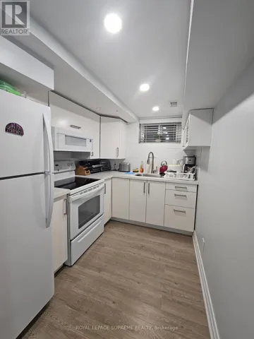 BASEMENT APARTMENT - 3489 QUEENSTON DRIVE, Mississauga (Erindale), Ontario L5C2G7