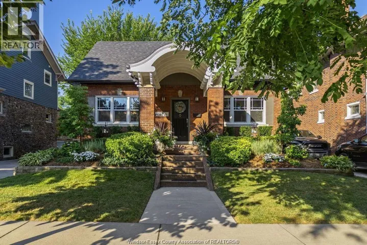 1229 CHILVER, Windsor, Ontario N8Y2L2