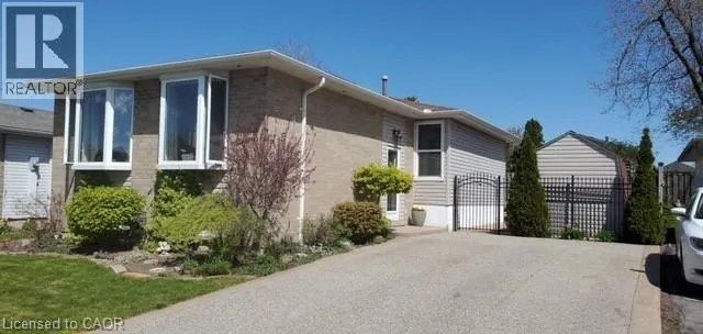 11 YORKDALE Crescent Unit# Lower, Stoney Creek, Ontario L8J1E2