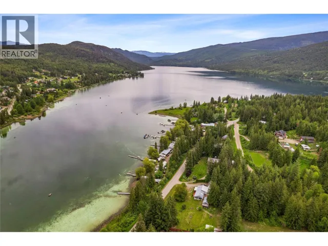 2885 White Lake Road, Sorrento, British Columbia V0E2W0