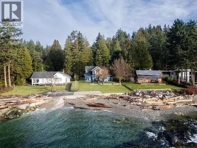 1537 MCCULLOUGH ROAD, Sechelt, British Columbia V7Z0A5