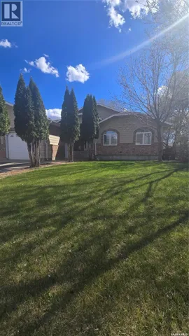833 Peters AVENUE, Oxbow, Saskatchewan S0C2B0