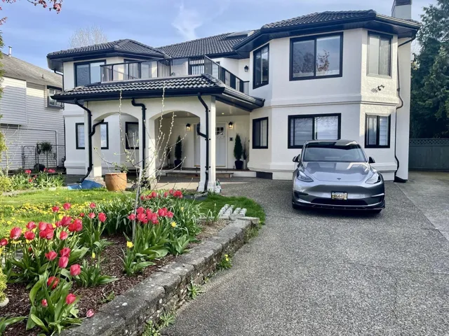 21708 50 AVENUE, Langley, British Columbia V3A3T3