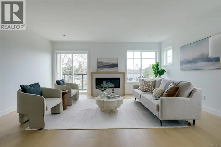 U12 3907 Cedar Hill Rd, Saanich, British Columbia V8P3Z8