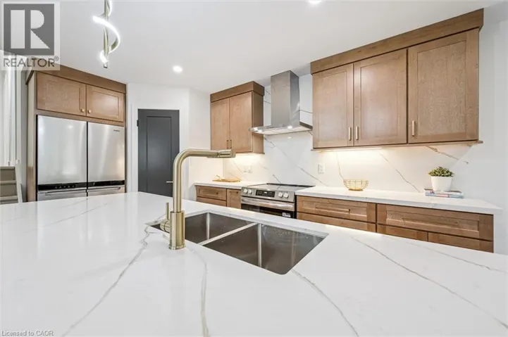 459 DRUMMERHILL Crescent, Waterloo, Ontario N2T1G3