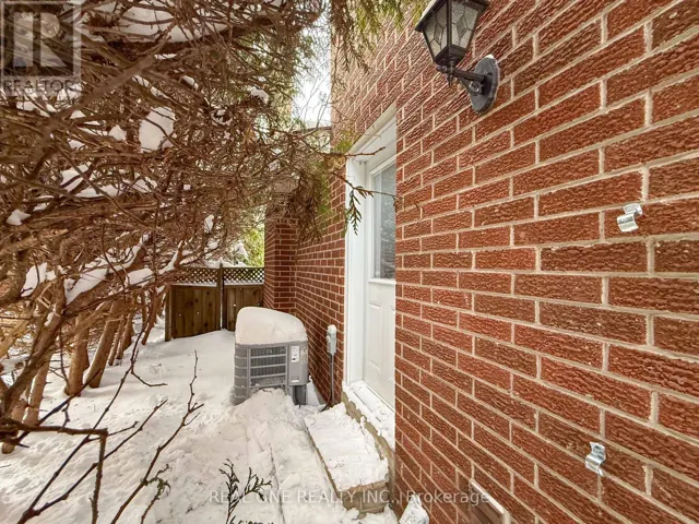 UNIT 2 - 1759 SHERWOOD FORREST CIRCLE, Mississauga (Sheridan), Ontario L5K2H7