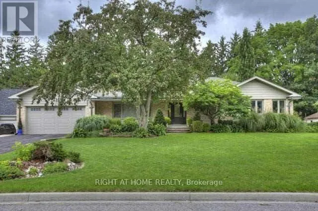 26 SHERWOOD ROAD E, Ajax (Central West), Ontario L1T2Y8